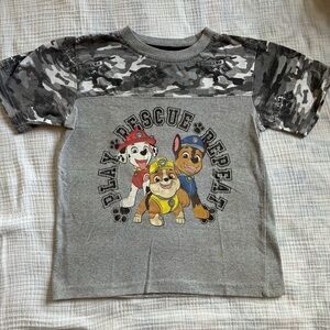 😳3/$15😳 Gray Camouflage Paw Patrol T-Shirt size 7